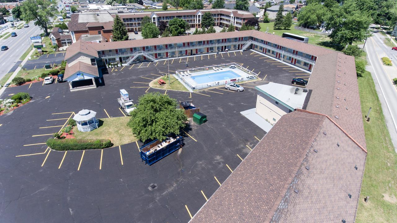 Rockwell Resort Niagara Falls Exterior photo