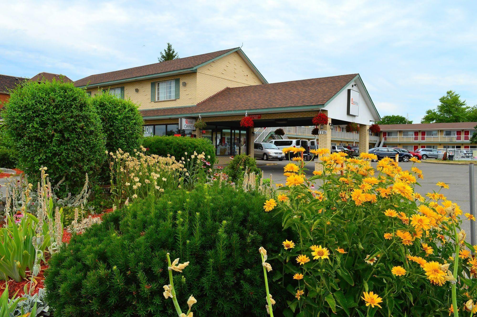 Rockwell Resort Niagara Falls Exterior photo